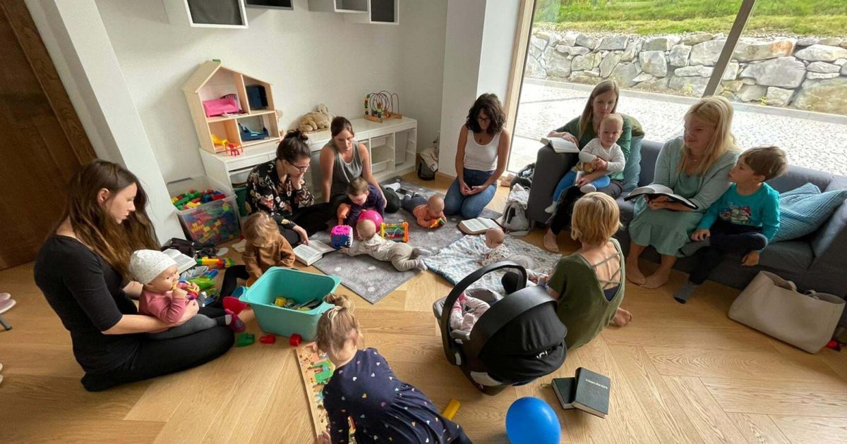 Angielski Dla Mam Z Dziećmi Warszawa Godzinka dla mam z dziećmi - Centrum Malinka - Dobrze że jesteś!